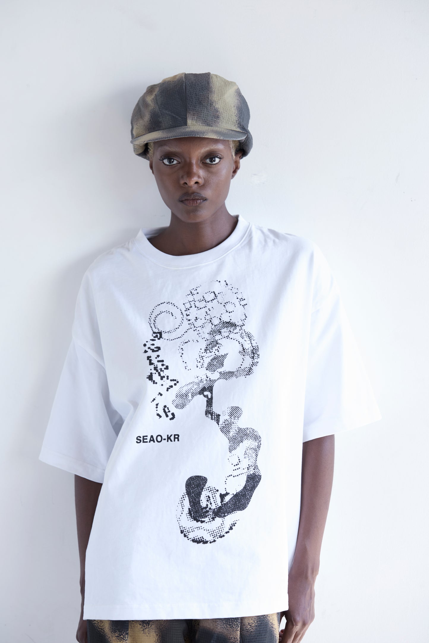 PROSTHESIS PRINT TEE